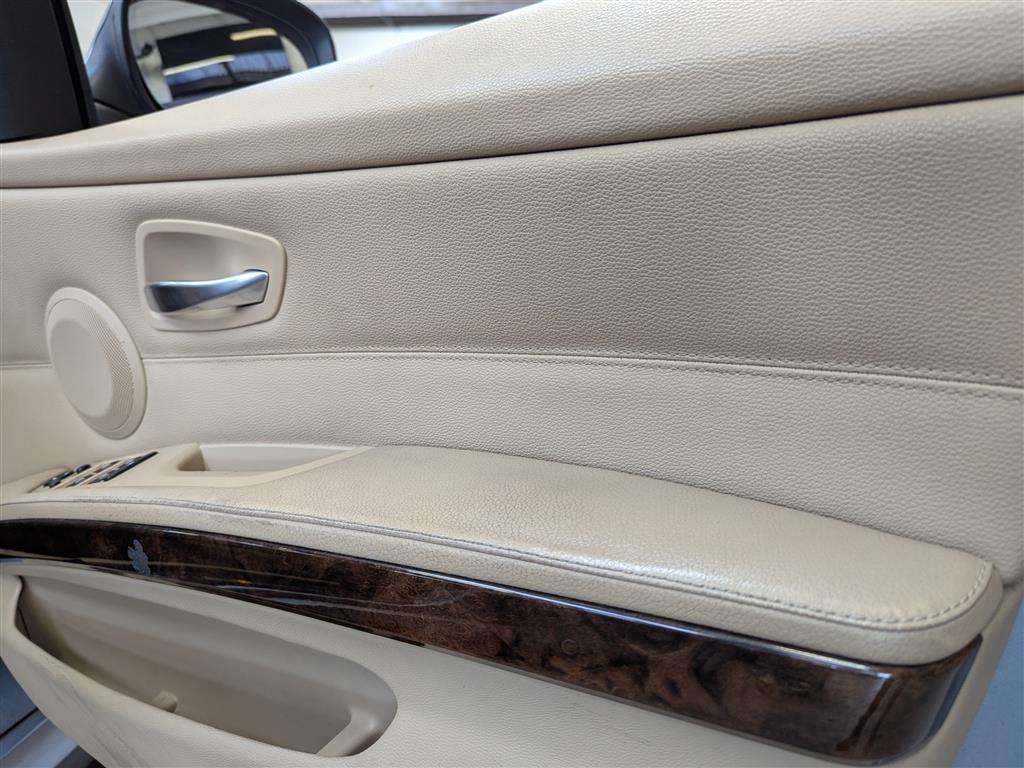 <p>2009 BMW 320D SE</p>