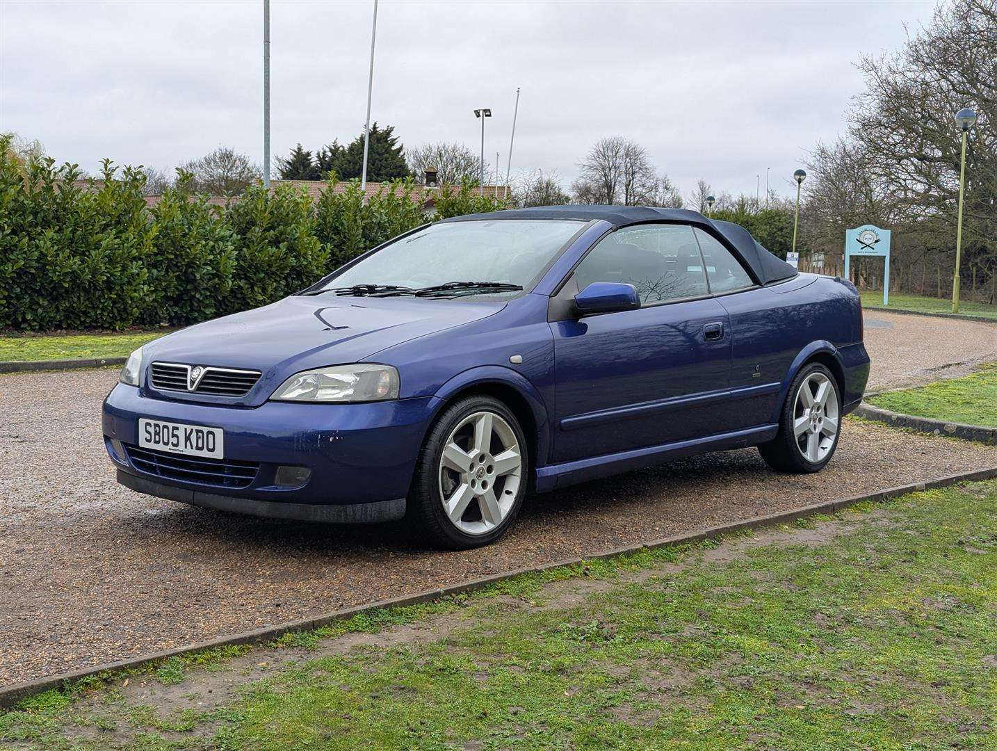 <p>2005 VAUXHALL ASTRA BERTONE EXCLUSIVE</p>