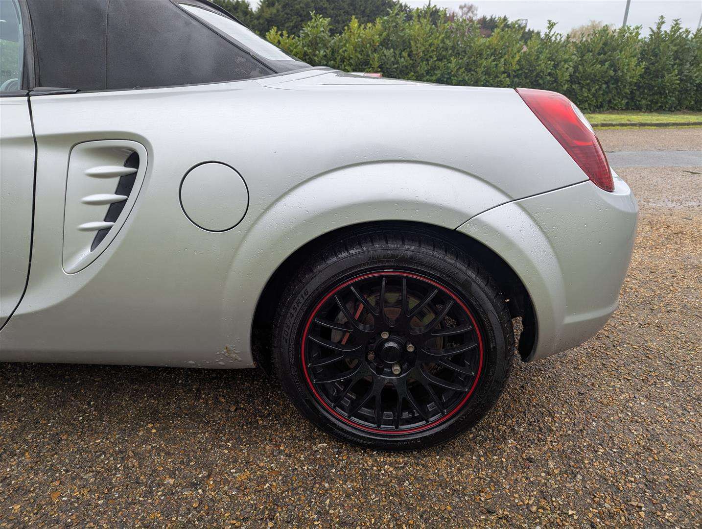 <p>2004 TOYOTA MR2 ROADSTER VVTI</p>