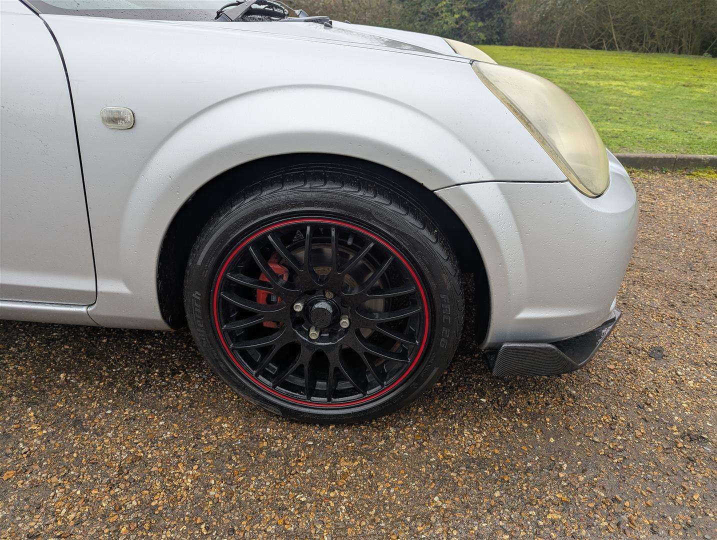 <p>2004 TOYOTA MR2 ROADSTER VVTI</p>