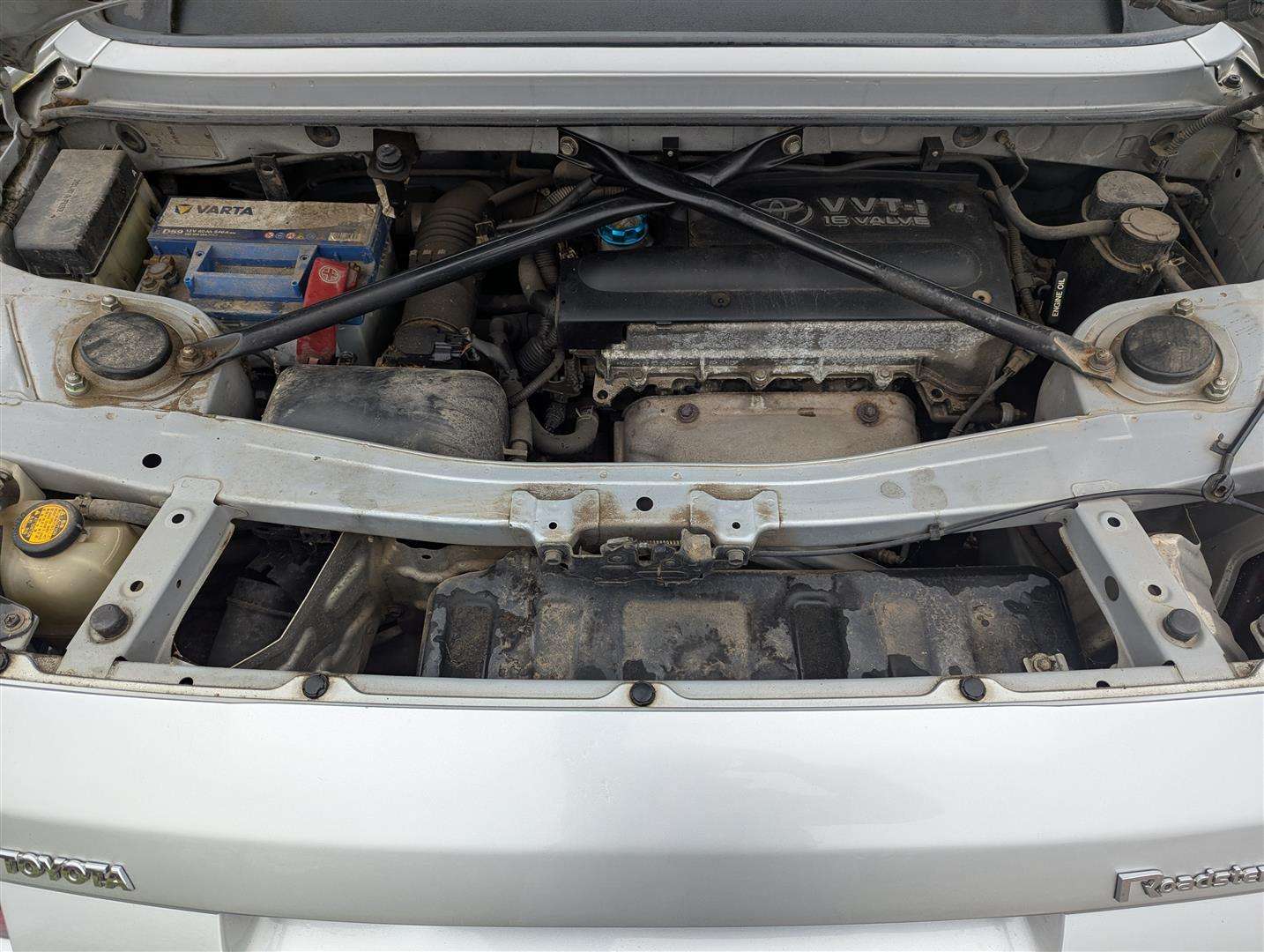 <p>2004 TOYOTA MR2 ROADSTER VVTI</p>