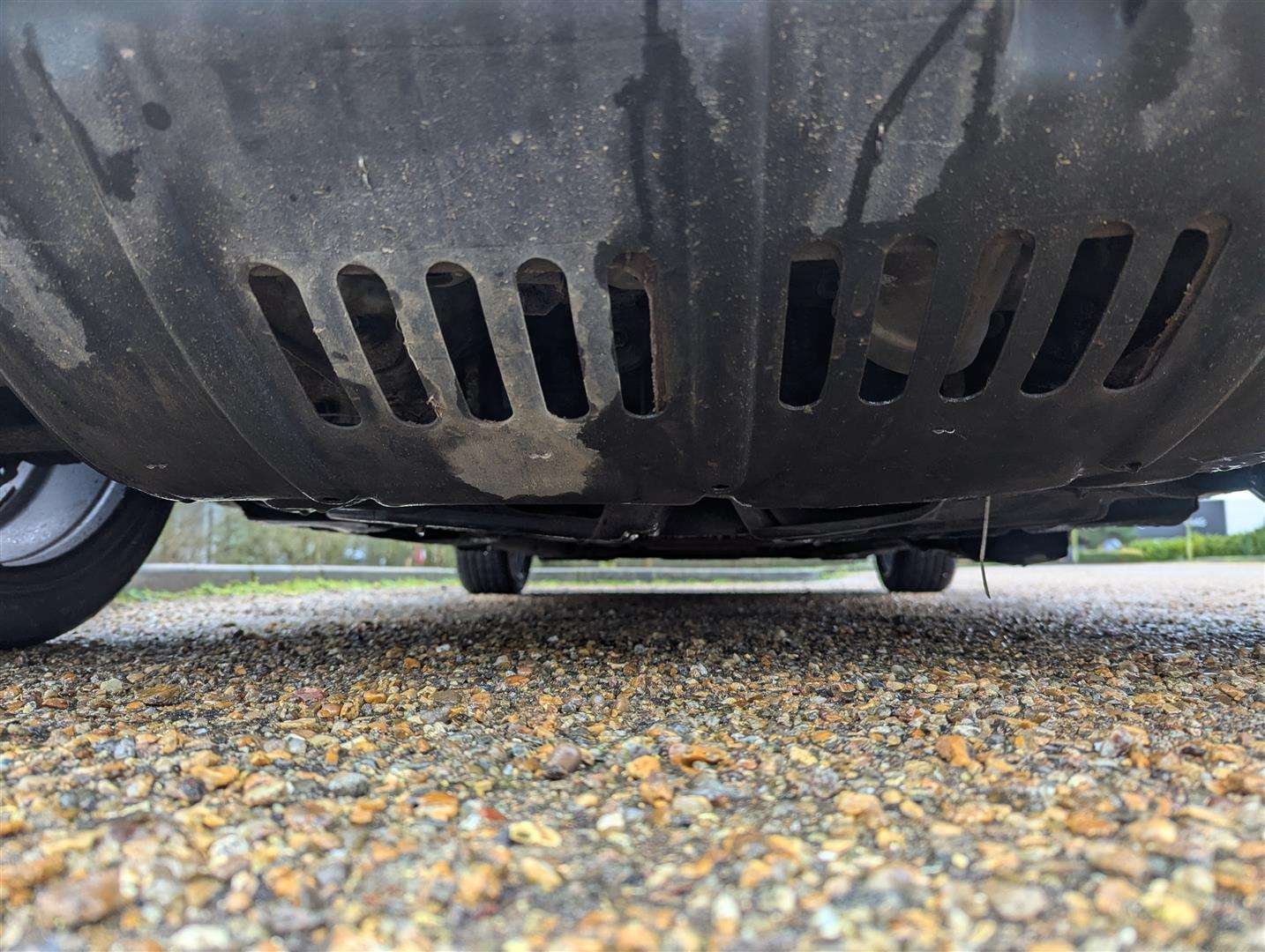 <p>2004 TOYOTA MR2 ROADSTER VVTI</p>