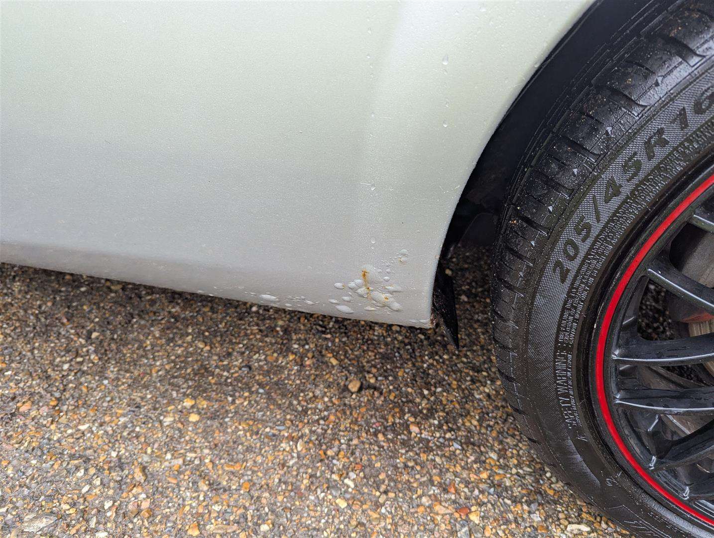 <p>2004 TOYOTA MR2 ROADSTER VVTI</p>