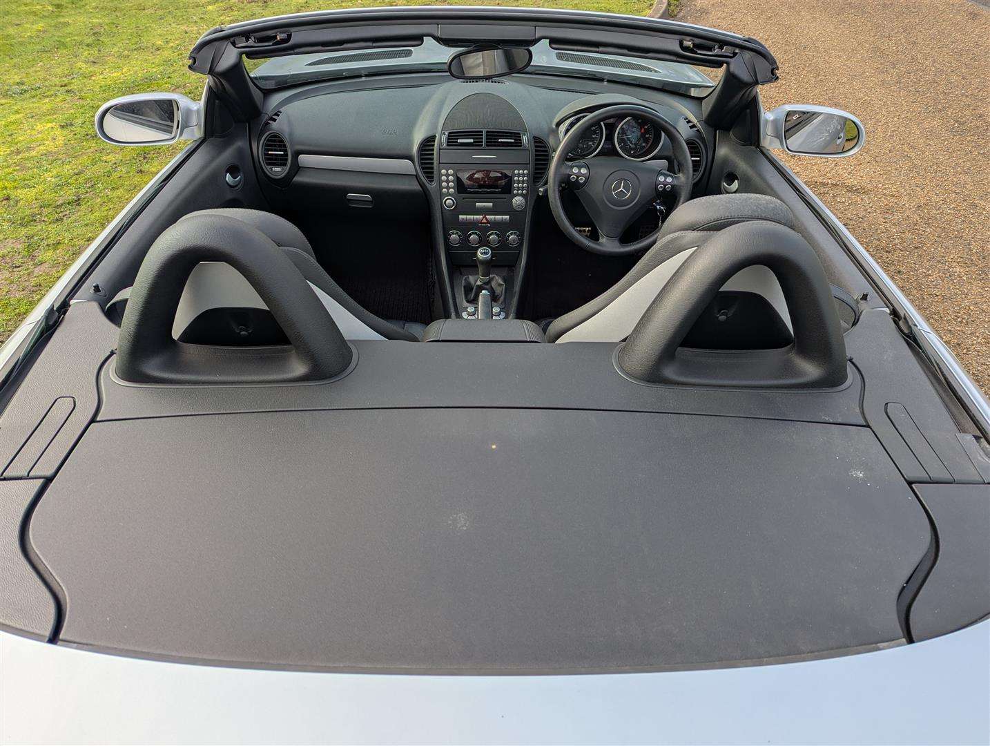 <p>2007 MERCEDES SLK 200 KOMPRESSOR</p>