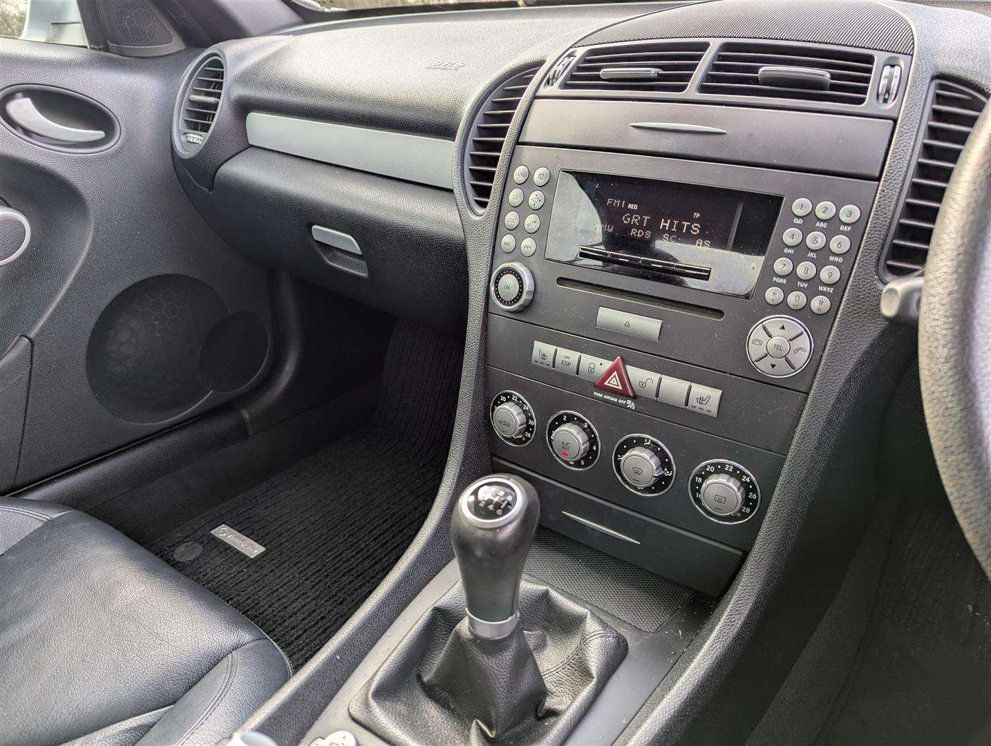 <p>2007 MERCEDES SLK 200 KOMPRESSOR</p>