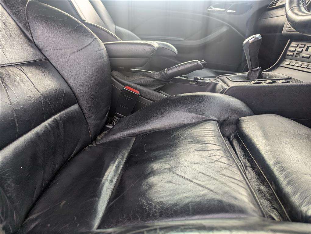 <p>2006 BMW 318CI M SPORT</p>