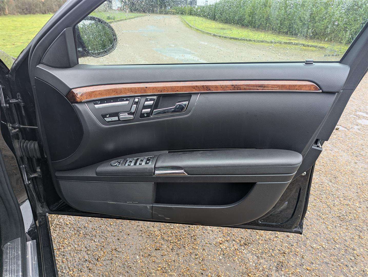 <p>2006 MERCEDES S350 AUTO</p>