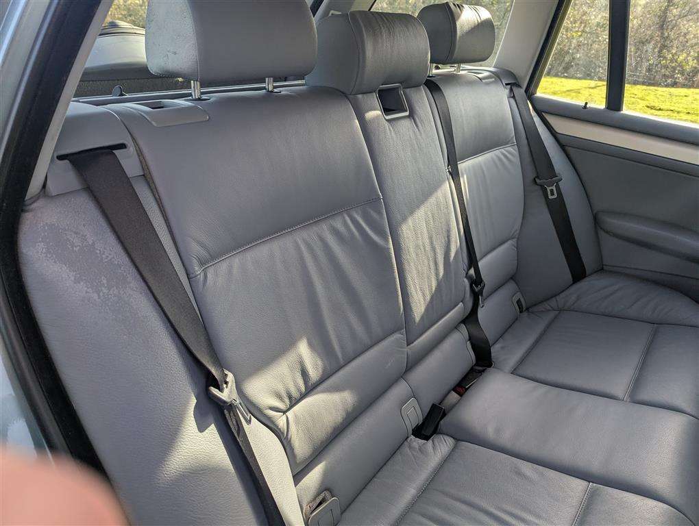 <p>2003 BMW 318I SE TOURING AUTO</p>