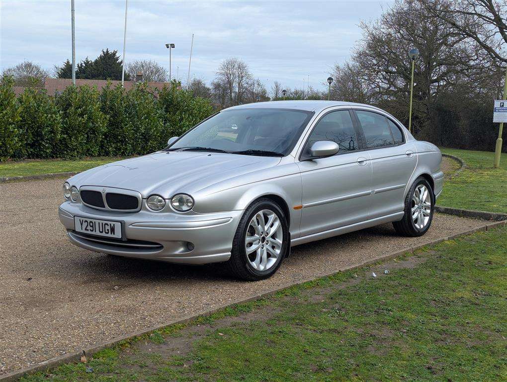 <p>2001 JAGUAR X-TYPE V6 SPORT AUTO</p>