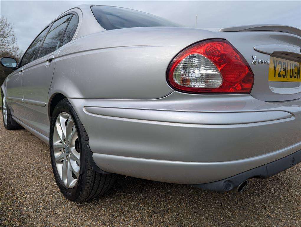 <p>2001 JAGUAR X-TYPE V6 SPORT AUTO</p>