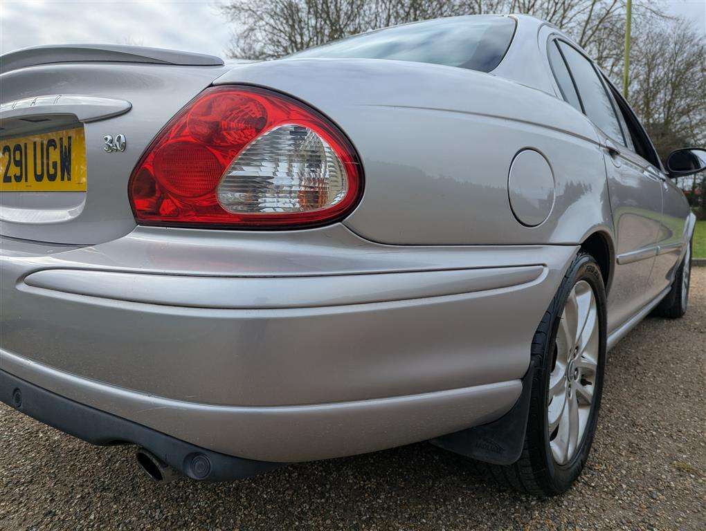 <p>2001 JAGUAR X-TYPE V6 SPORT AUTO</p>