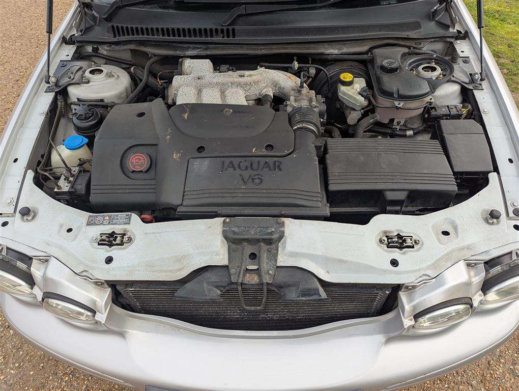 <p>2001 JAGUAR X-TYPE V6 SPORT AUTO</p>