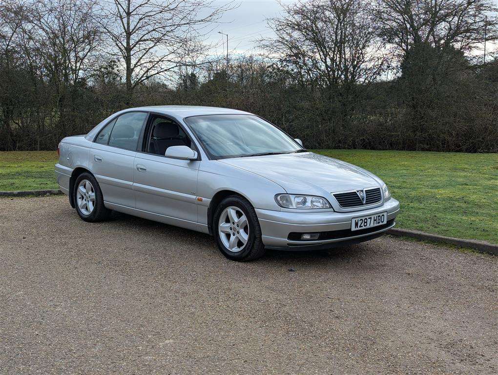 <p>2000 VAUXHALL OMEGA CD AUTO</p>