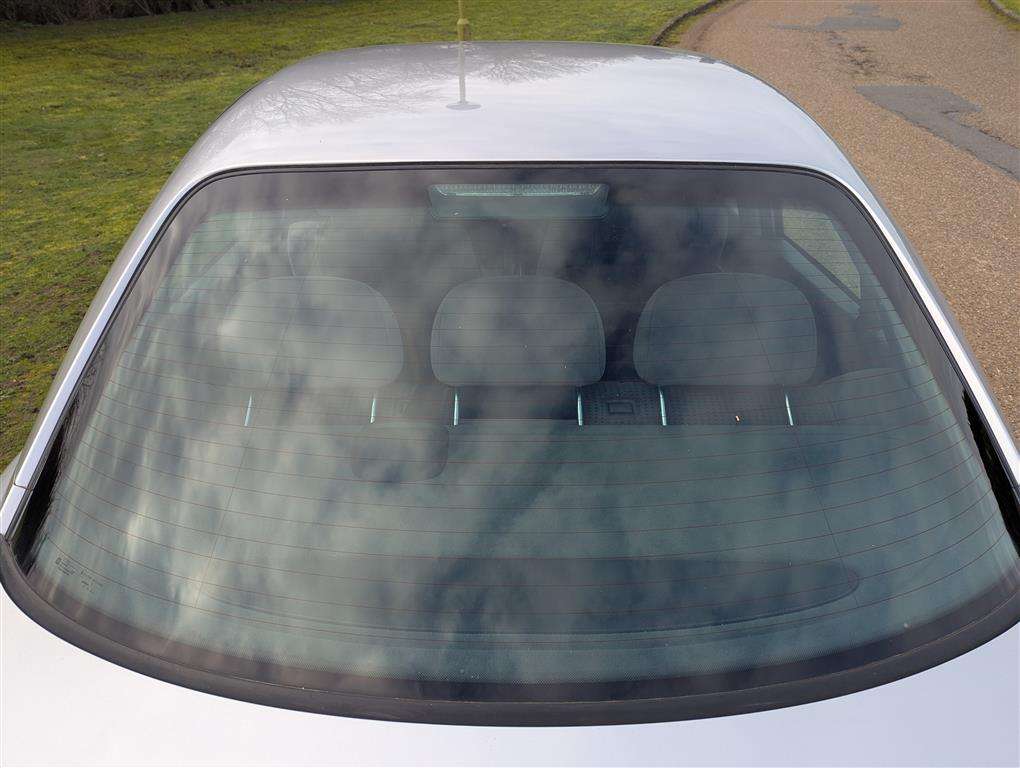 <p>2000 VAUXHALL OMEGA CD AUTO</p>