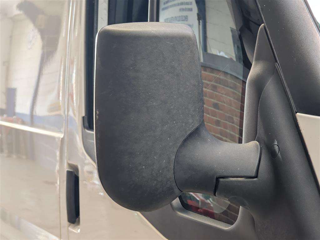 <p>2010 FORD TRANSIT 85 T260M FWD</p>