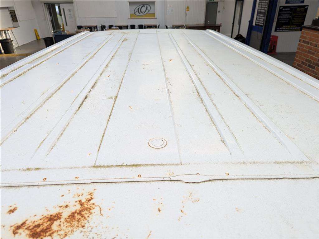 <p>2010 FORD TRANSIT 85 T260M FWD</p>