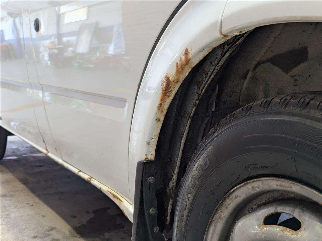 <p>2010 FORD TRANSIT 85 T260M FWD</p>