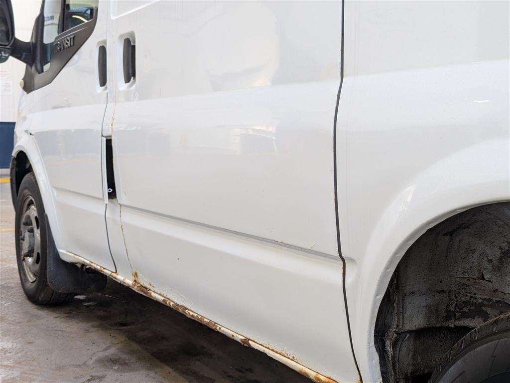 <p>2010 FORD TRANSIT 85 T260M FWD</p>