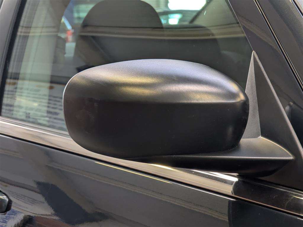 <p>2007 CHRYSLER L.H.D.</p>