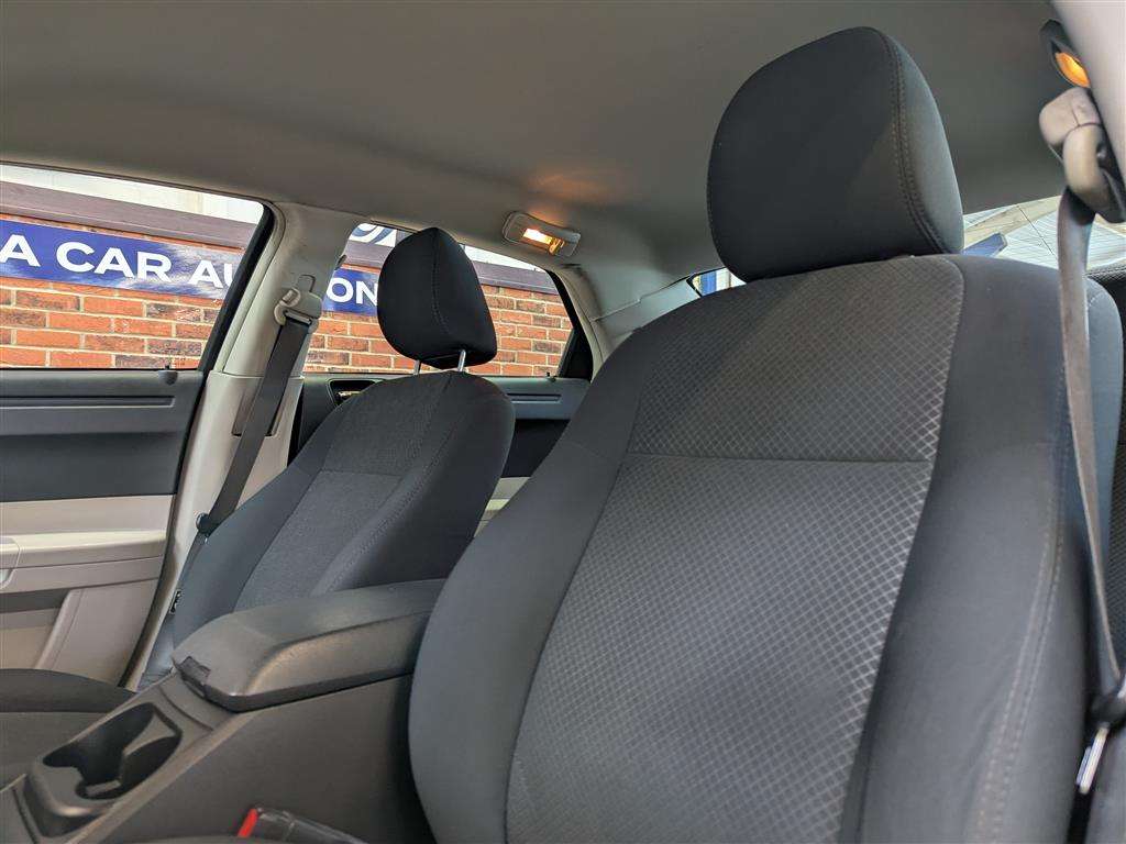 <p>2007 CHRYSLER L.H.D.</p>