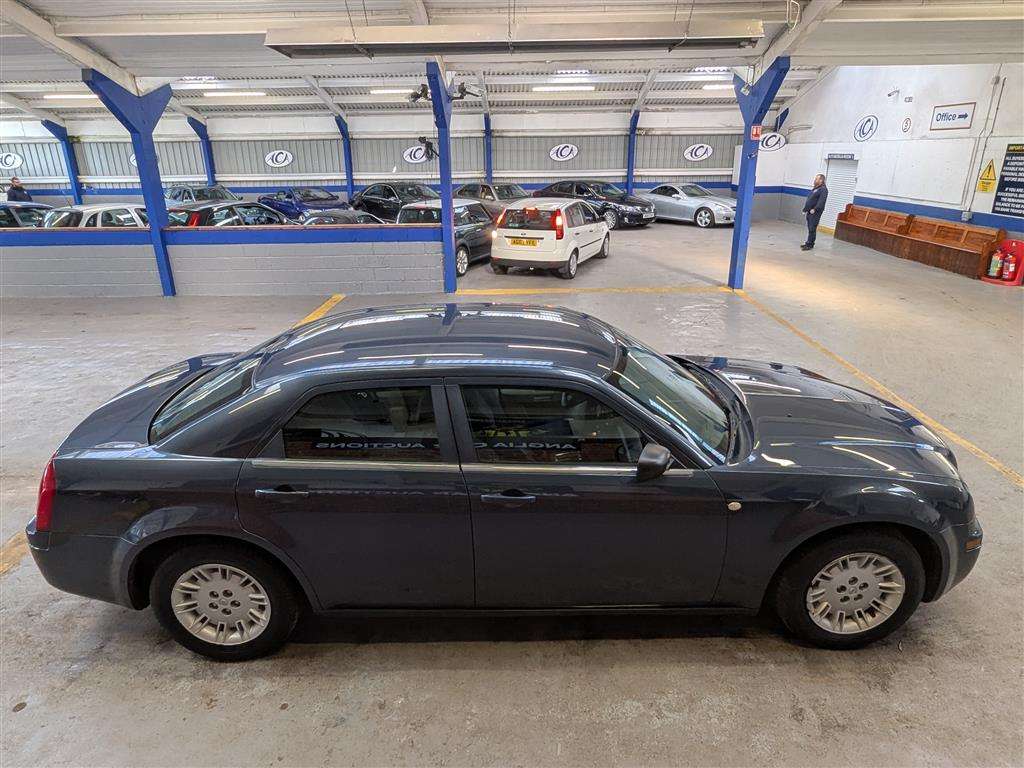 <p>2007 CHRYSLER L.H.D.</p>