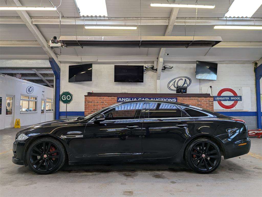 <p>2012 JAGUAR XJ PORTFOLIO V6 D AUTO</p>