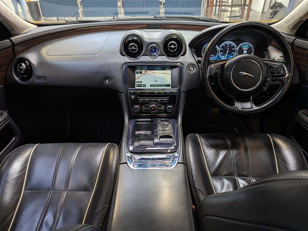 <p>2012 JAGUAR XJ PORTFOLIO V6 D AUTO</p>
