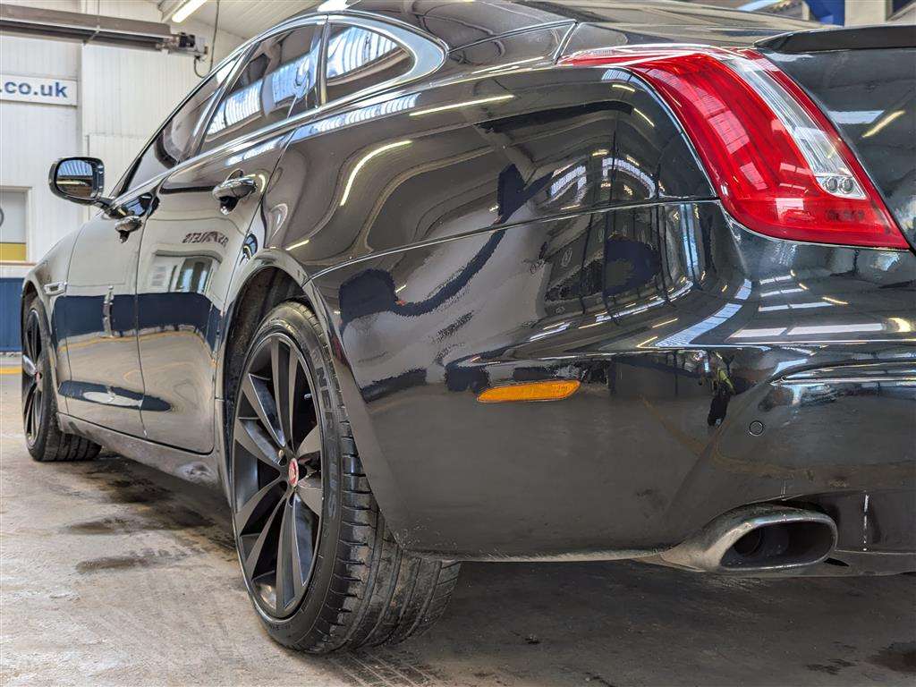 <p>2012 JAGUAR XJ PORTFOLIO V6 D AUTO</p>