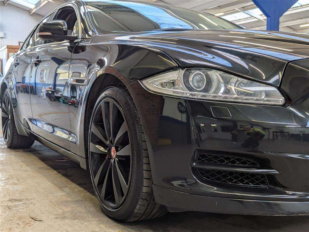 <p>2012 JAGUAR XJ PORTFOLIO V6 D AUTO</p>