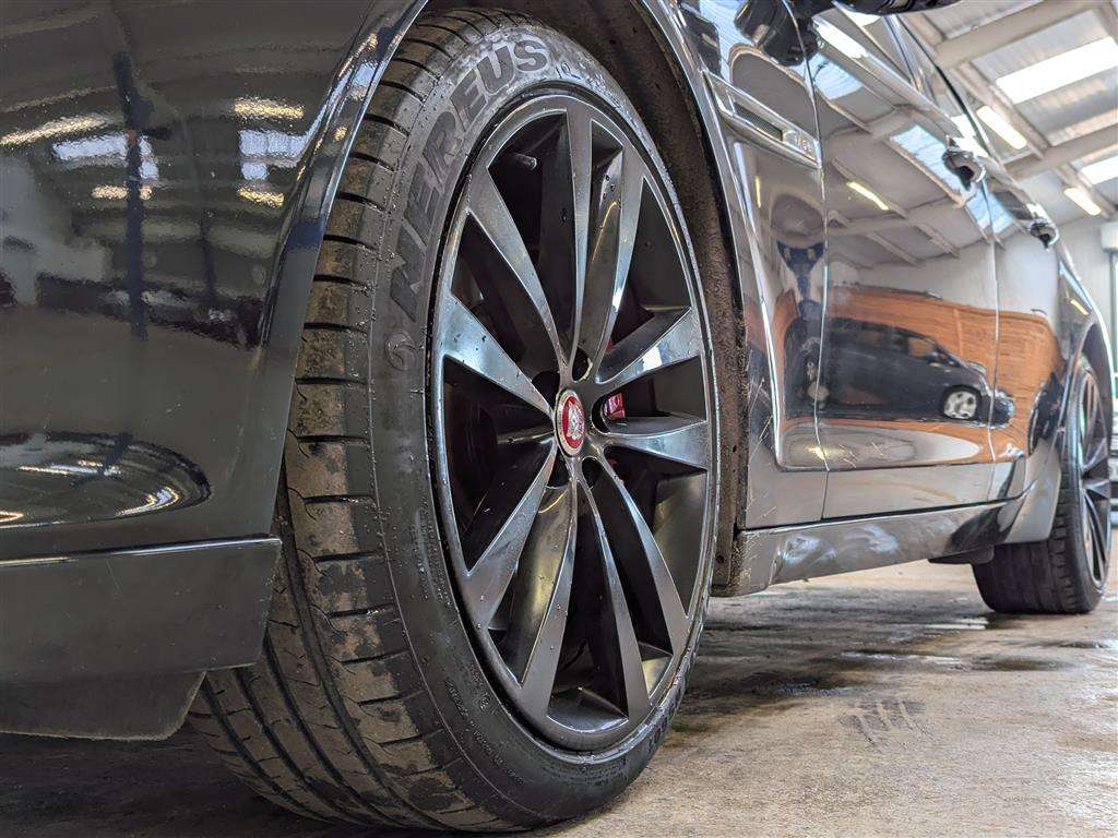 <p>2012 JAGUAR XJ PORTFOLIO V6 D AUTO</p>