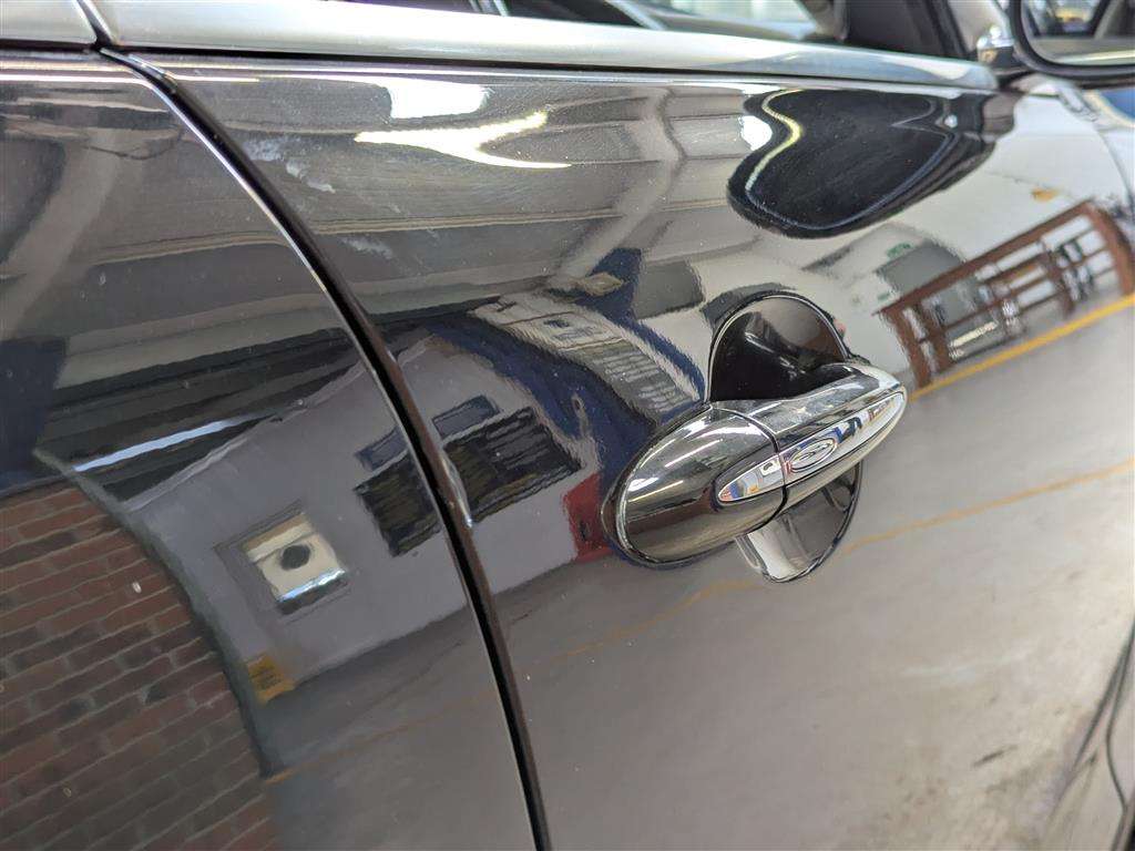 <p>2012 JAGUAR XJ PORTFOLIO V6 D AUTO</p>