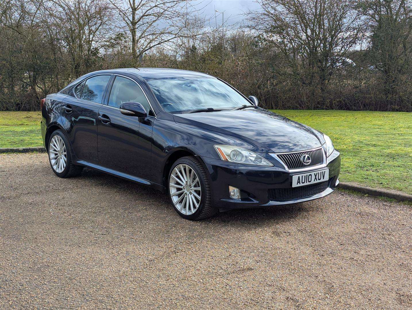 <p>2010 LEXUS IS 220D SE-I</p>