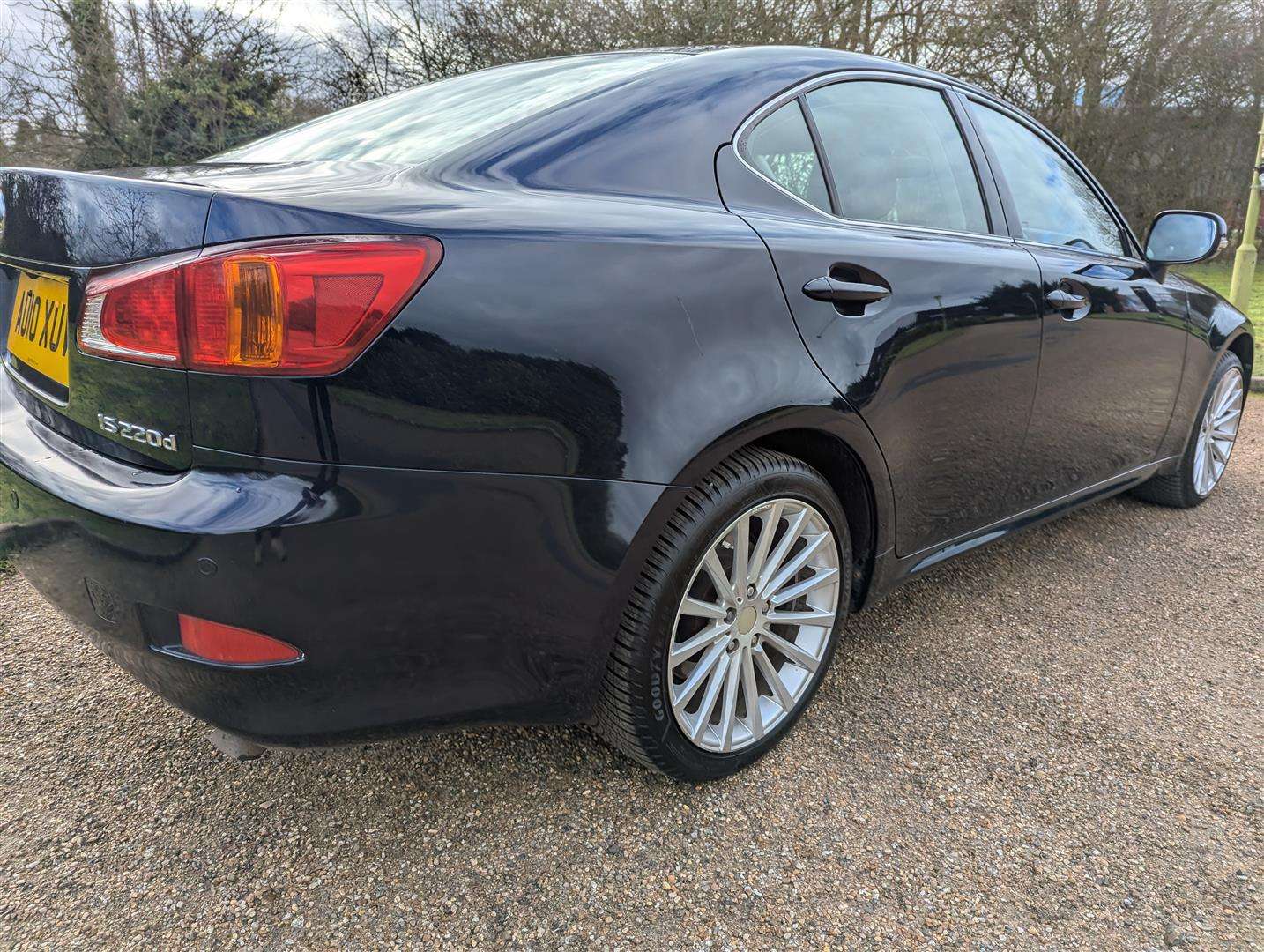 <p>2010 LEXUS IS 220D SE-I</p>