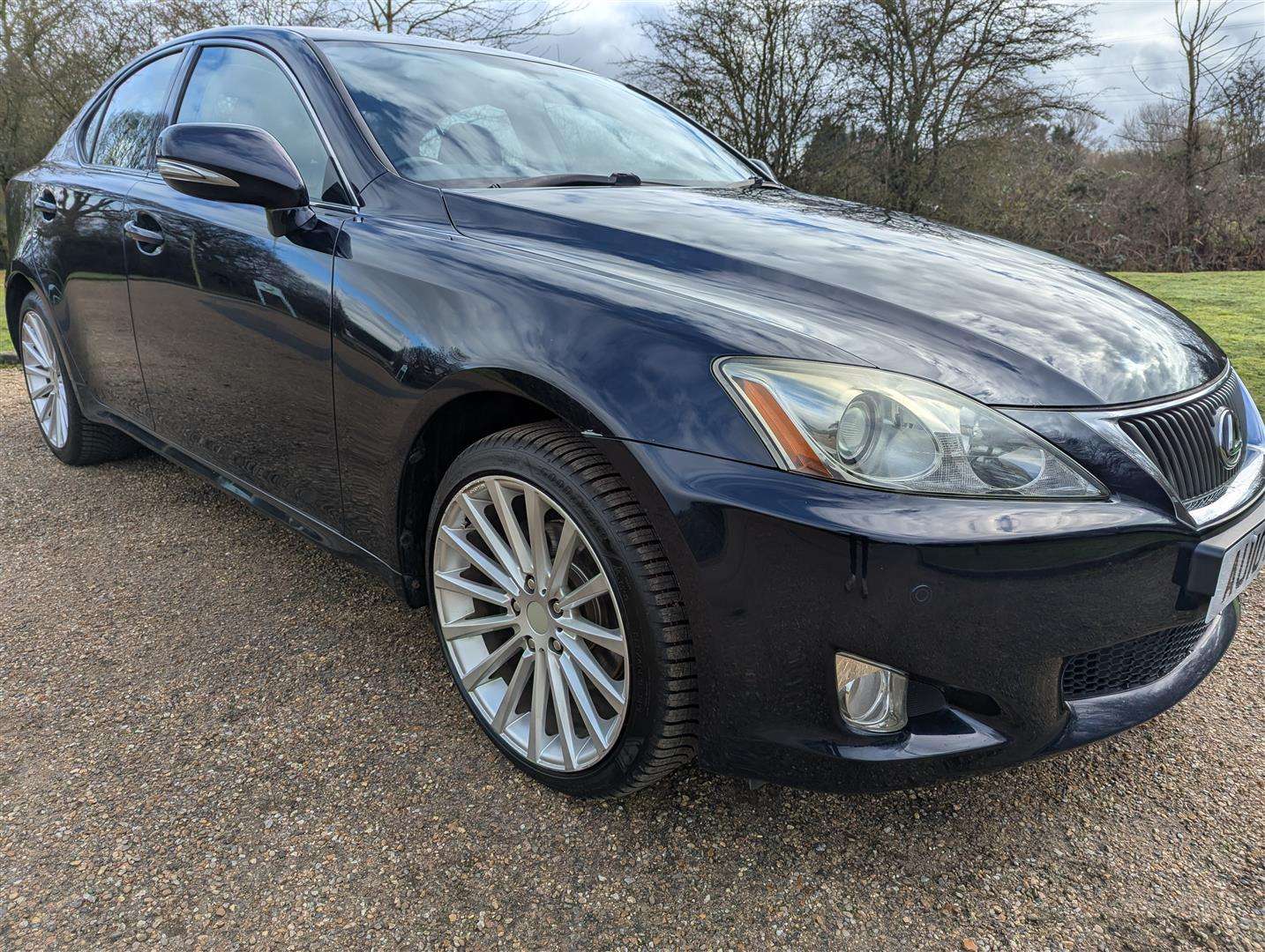 <p>2010 LEXUS IS 220D SE-I</p>