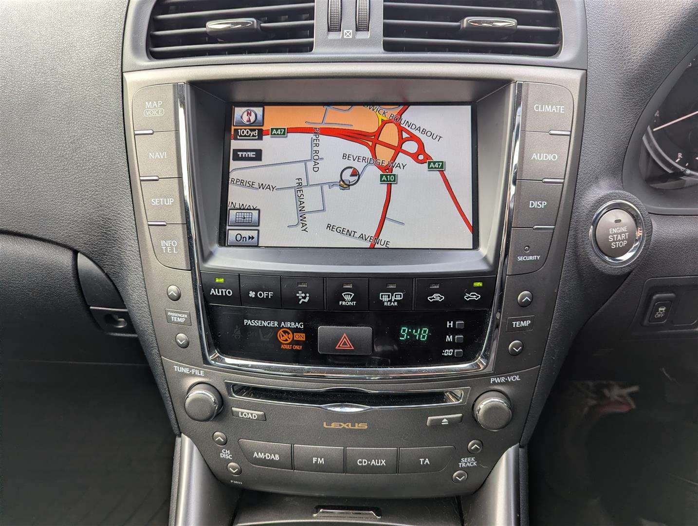 <p>2010 LEXUS IS 220D SE-I</p>