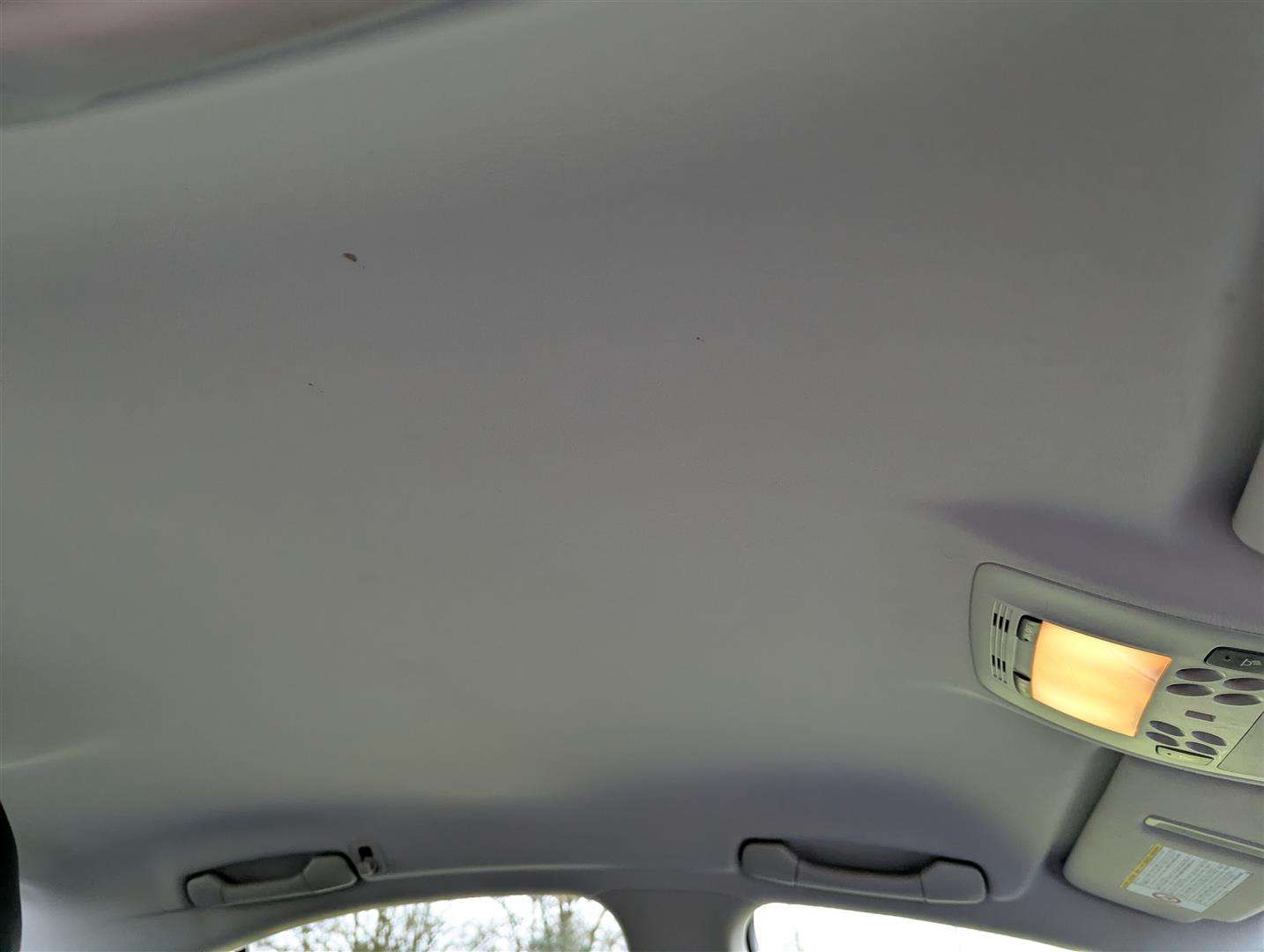 <p>2010 LEXUS IS 220D SE-I</p>