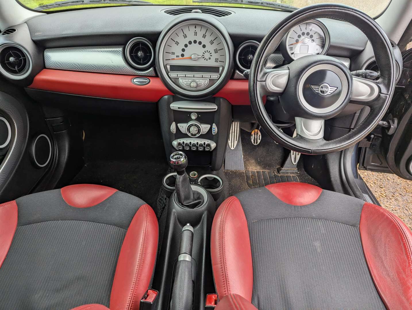 <p>2007 MINI COOPER S</p>