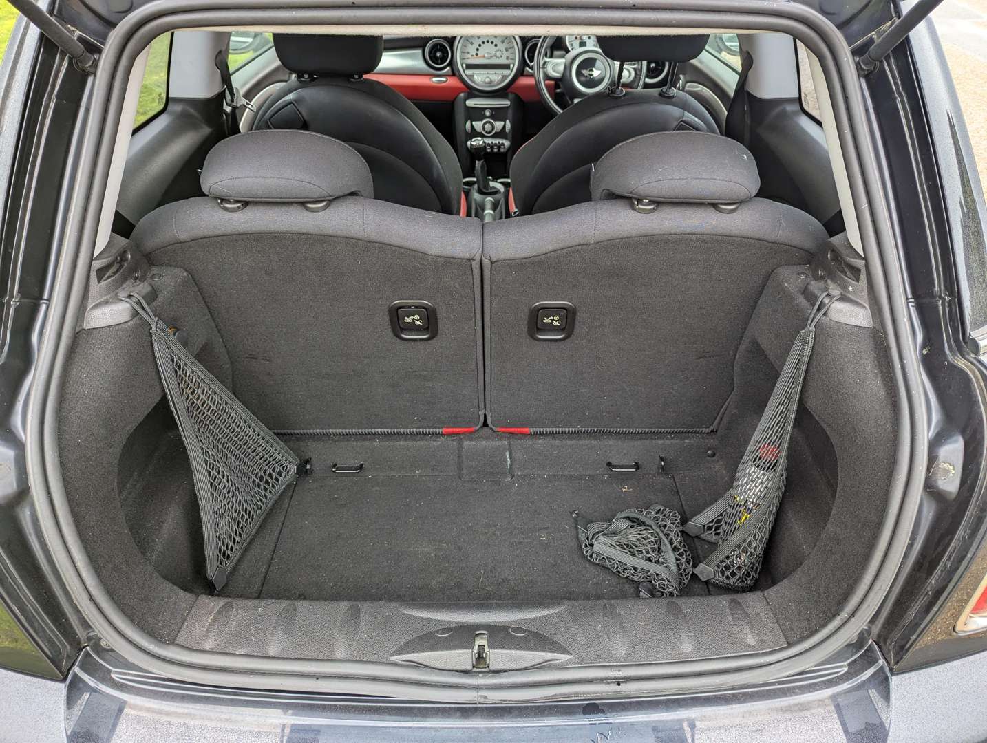 <p>2007 MINI COOPER S</p>