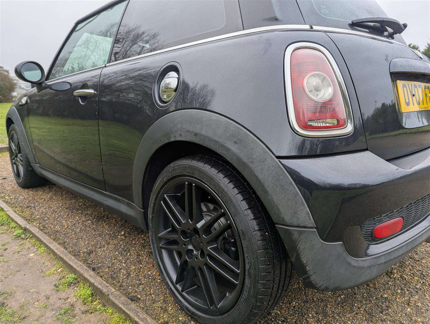 <p>2007 MINI COOPER S</p>