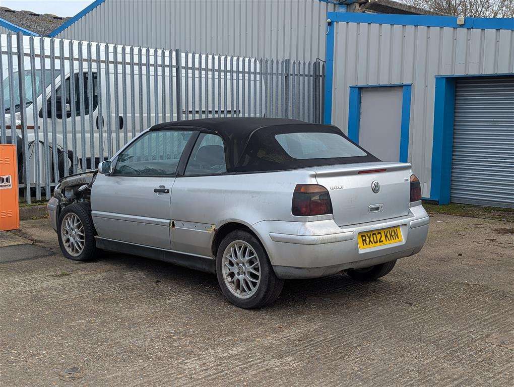 <p>2002 VOLKSWAGEN GOLF CABRIOLET AV-GE</p>