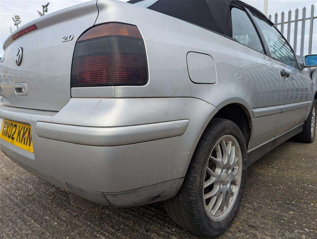 <p>2002 VOLKSWAGEN GOLF CABRIOLET AV-GE</p>