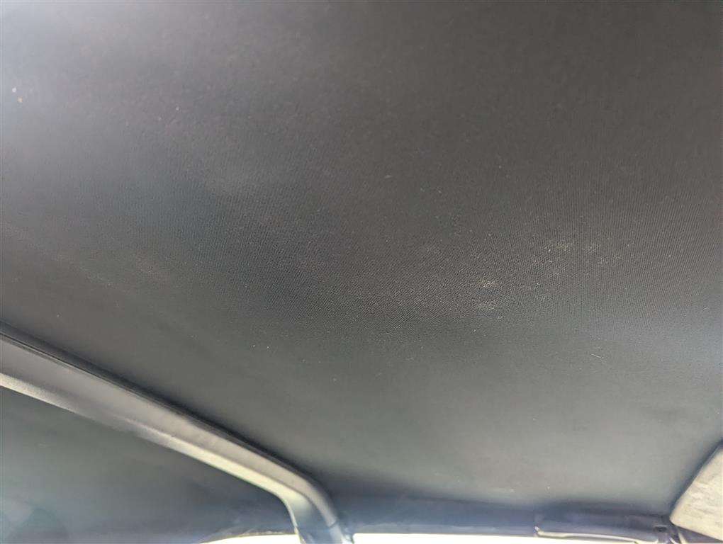 <p>2002 VOLKSWAGEN GOLF CABRIOLET AV-GE</p>