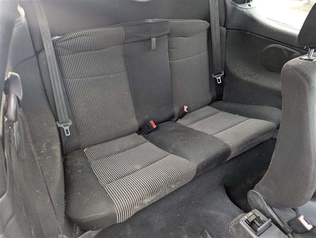 <p>2002 VOLKSWAGEN GOLF CABRIOLET AV-GE</p>