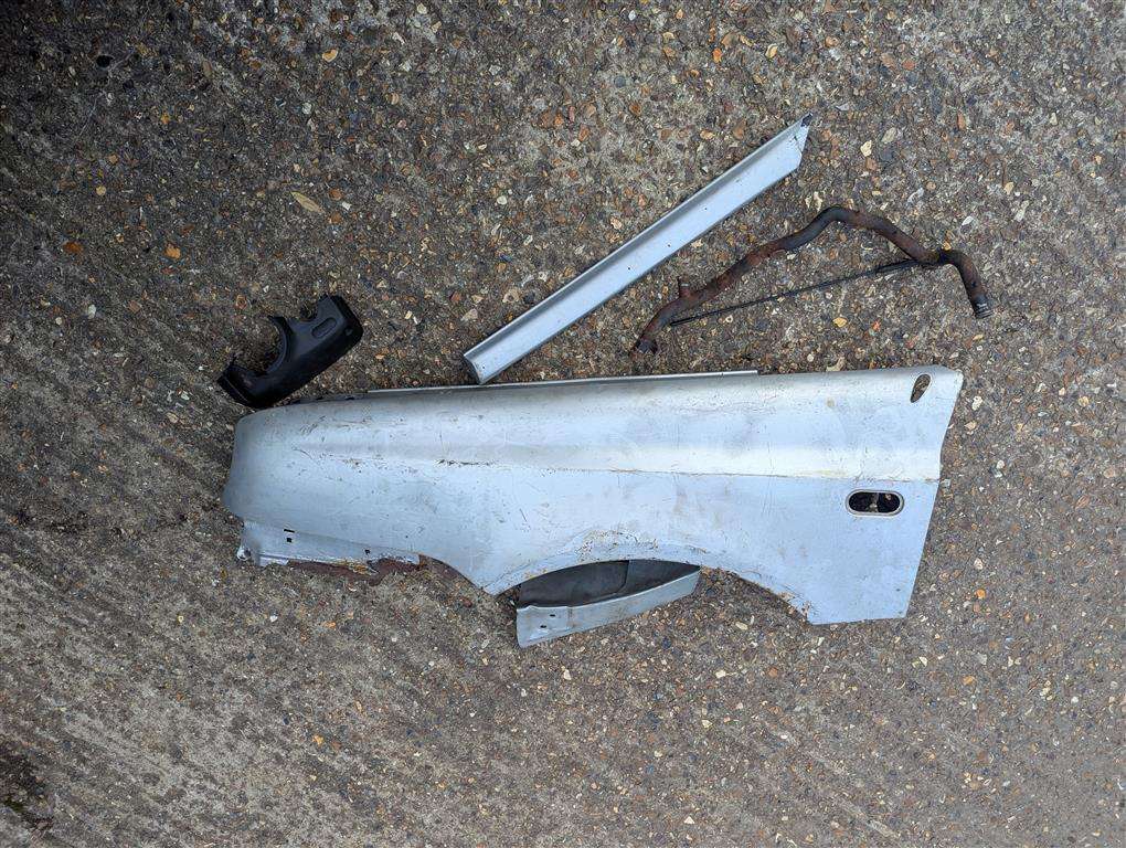 <p>2002 VOLKSWAGEN GOLF CABRIOLET AV-GE</p>