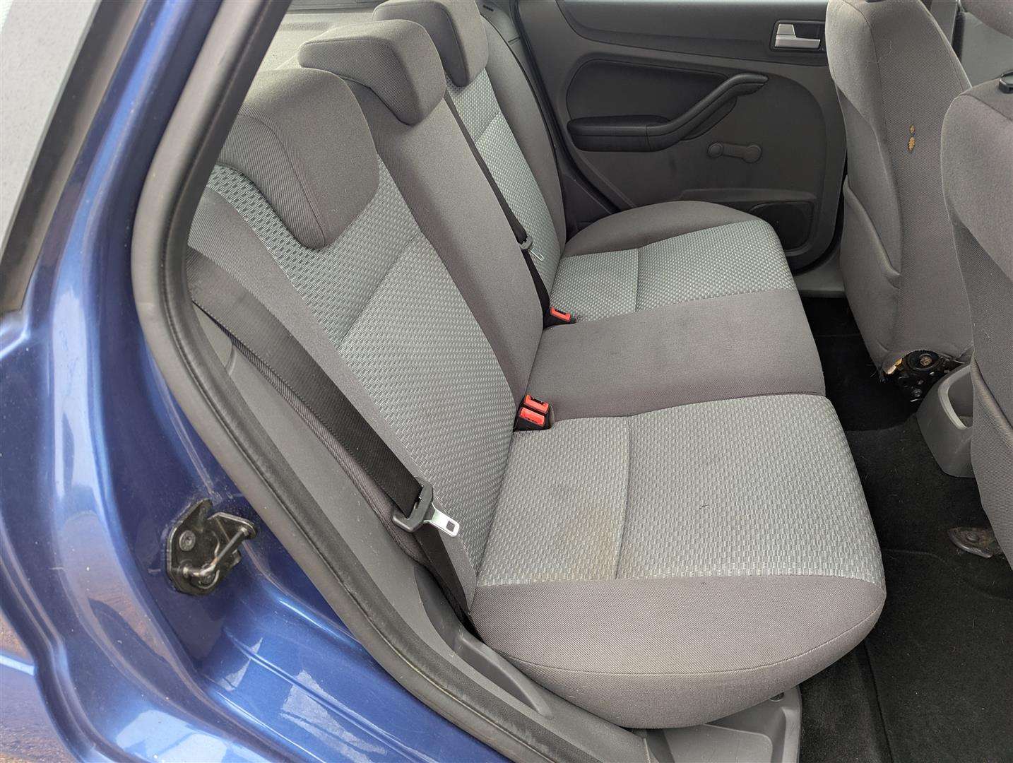 <p>2007 FORD FOCUS LX 116</p>