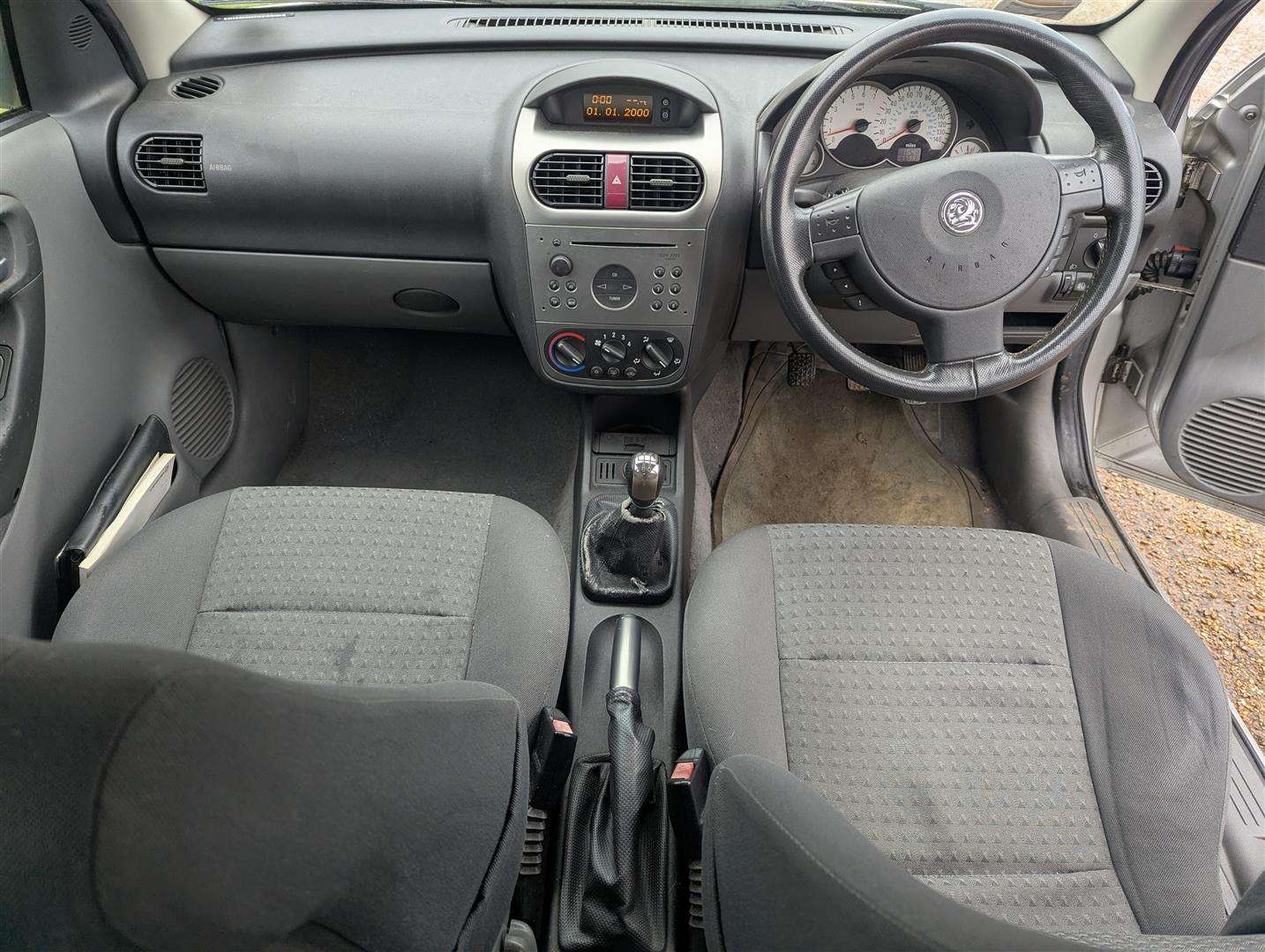 <p>2001 VAUXHALL CORSA SXI 16V</p>