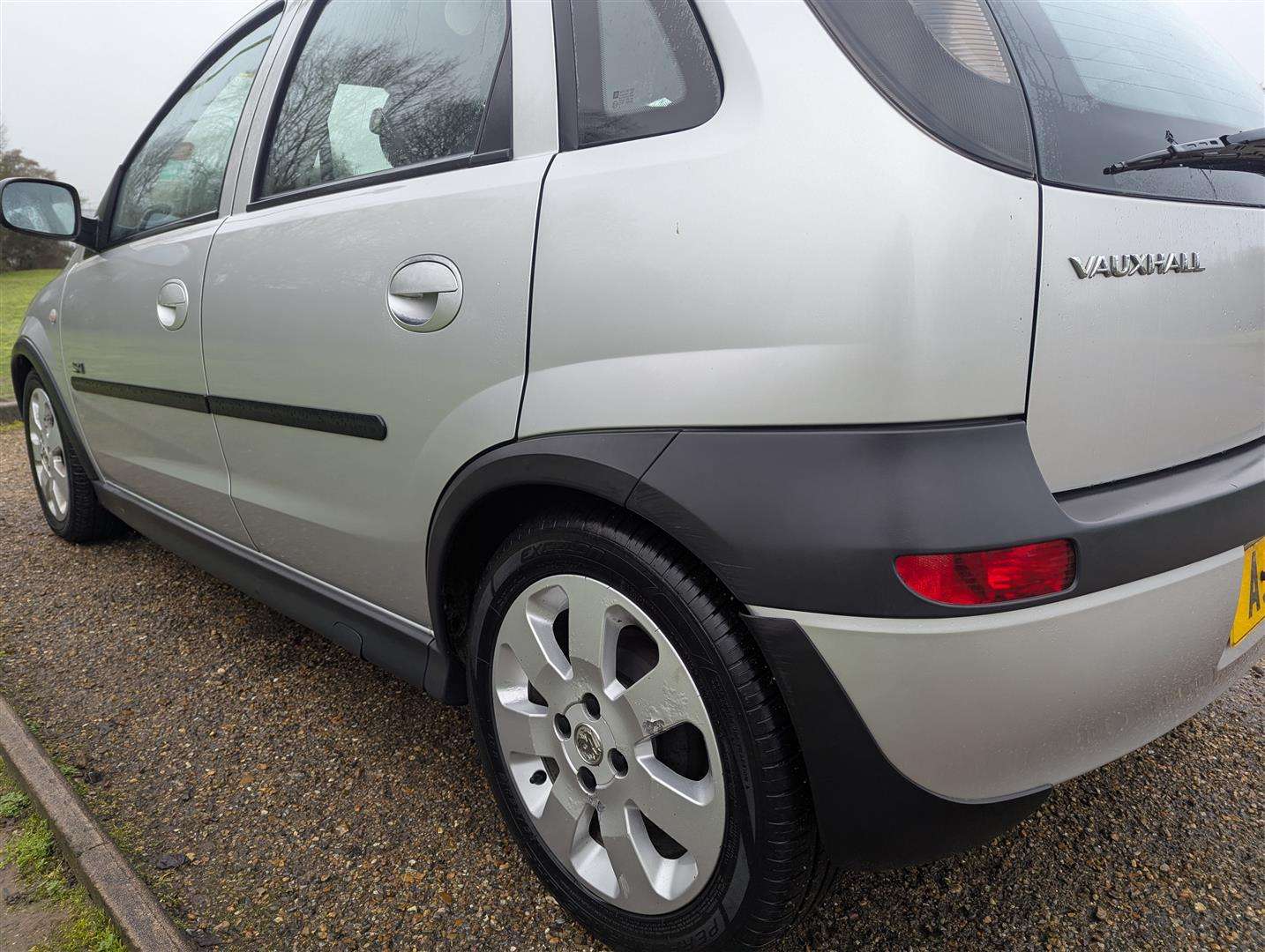 <p>2001 VAUXHALL CORSA SXI 16V</p>