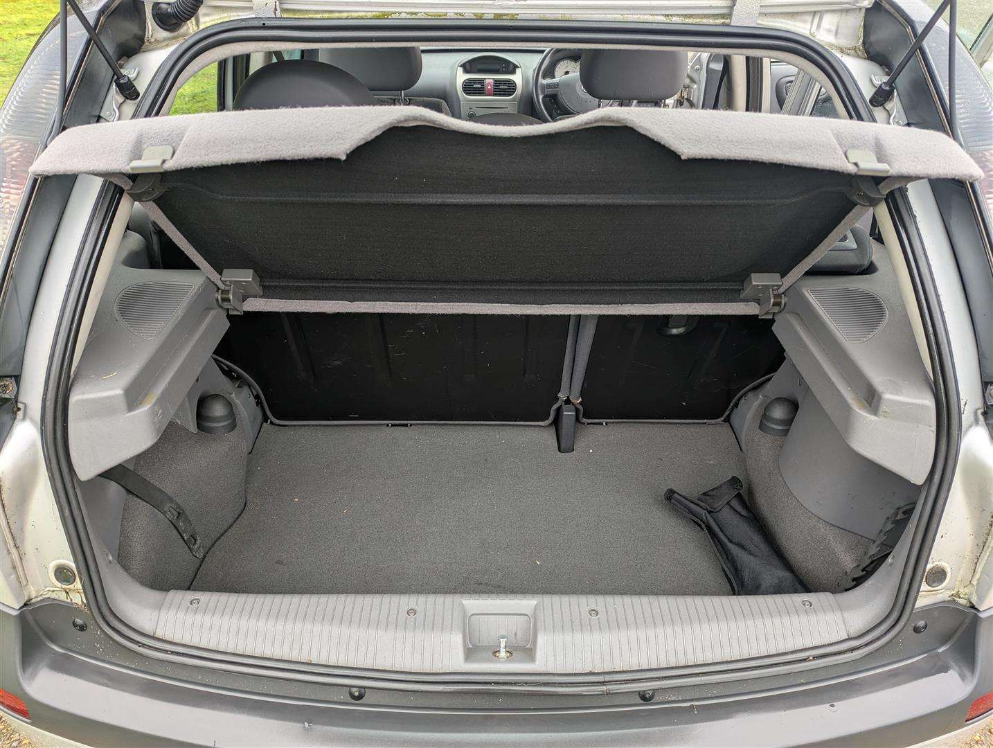 <p>2001 VAUXHALL CORSA SXI 16V</p>