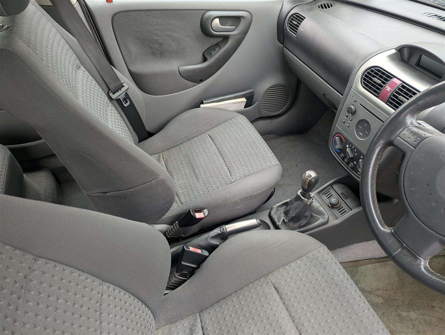 <p>2001 VAUXHALL CORSA SXI 16V</p>