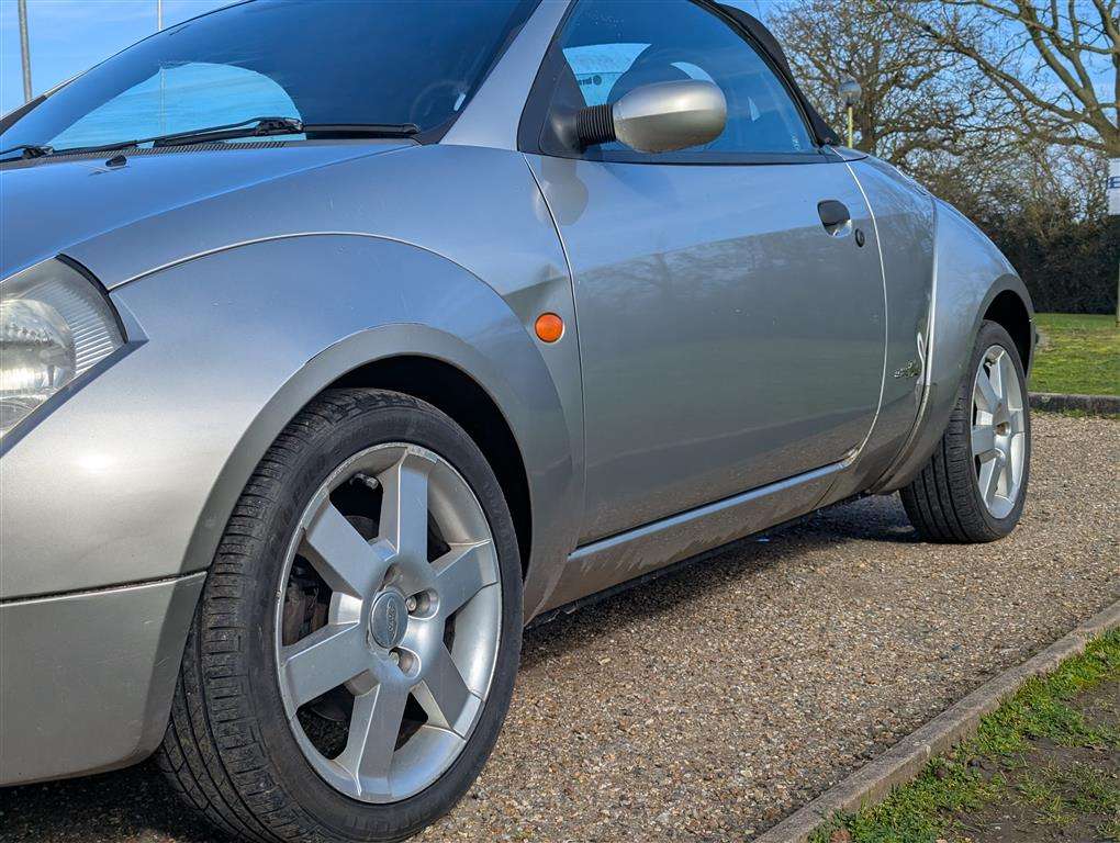<p>2004 FORD STREETKA LUXURY</p>